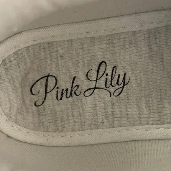 The Jenny White Solid Sneakers - Picture 6 of 7